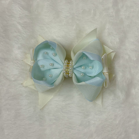 Icy Pearl Bow